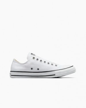White / Black Converse Chuck Taylor All Star Women Slip On Shoes Canada | C-59613249