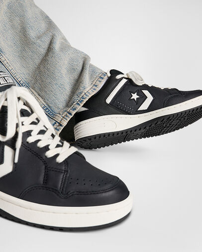 Black / White Converse Weapon Leather Women Basketball Shoes Canada | C-10285739