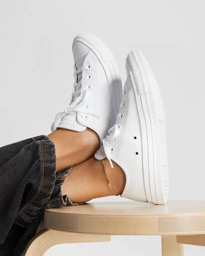 White Converse Chuck Taylor All Star Leather Women Tennis Shoes Canada | C-87645109