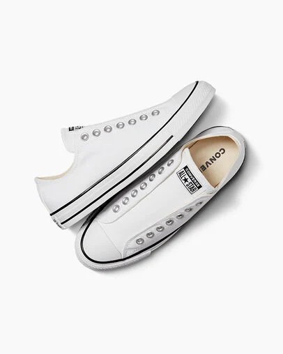 White / Black Converse Chuck Taylor All Star Women Slip On Shoes Canada | C-59613249